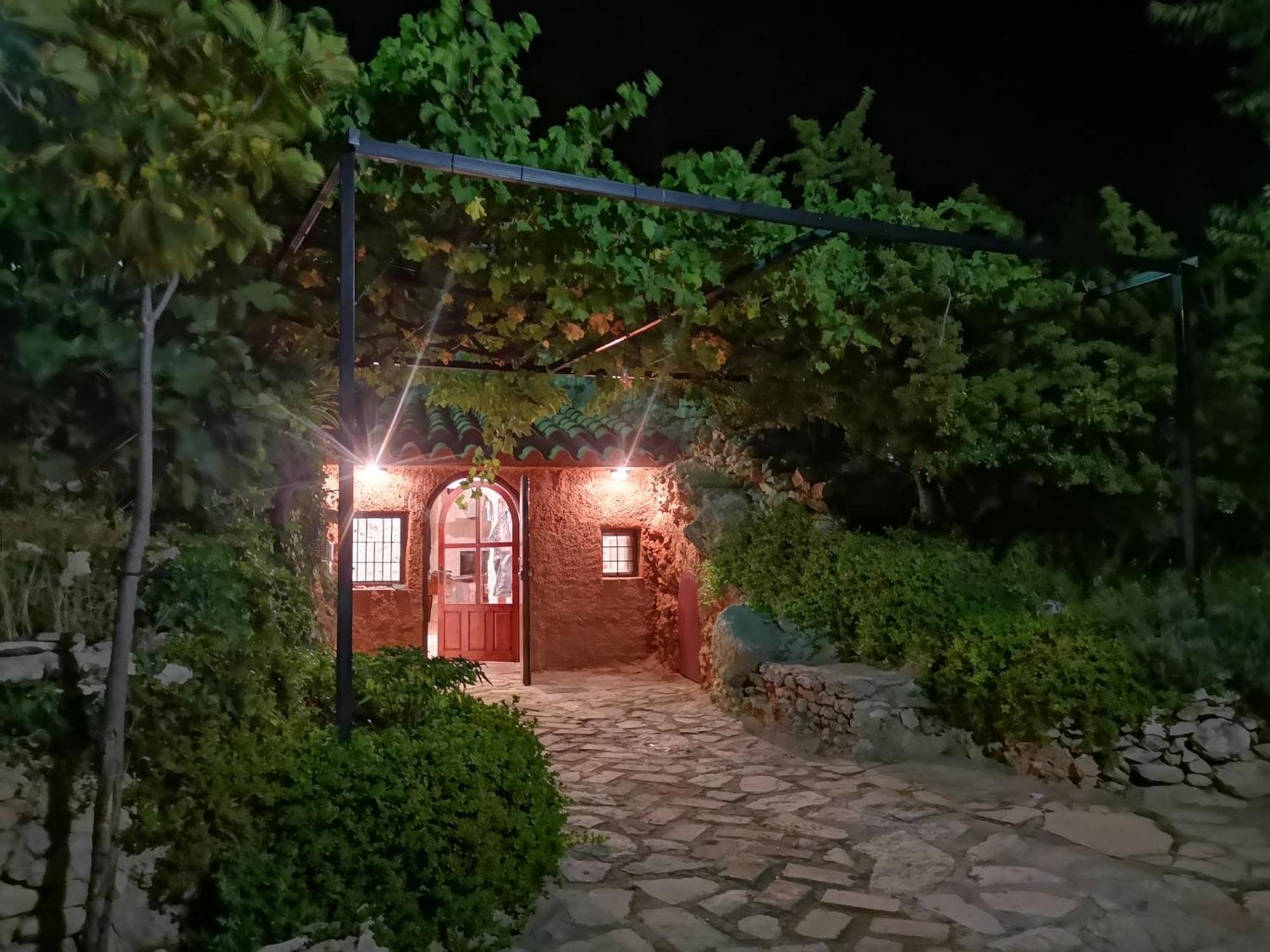 Cueva El Parral Guest House Pegalajar Bagian luar foto